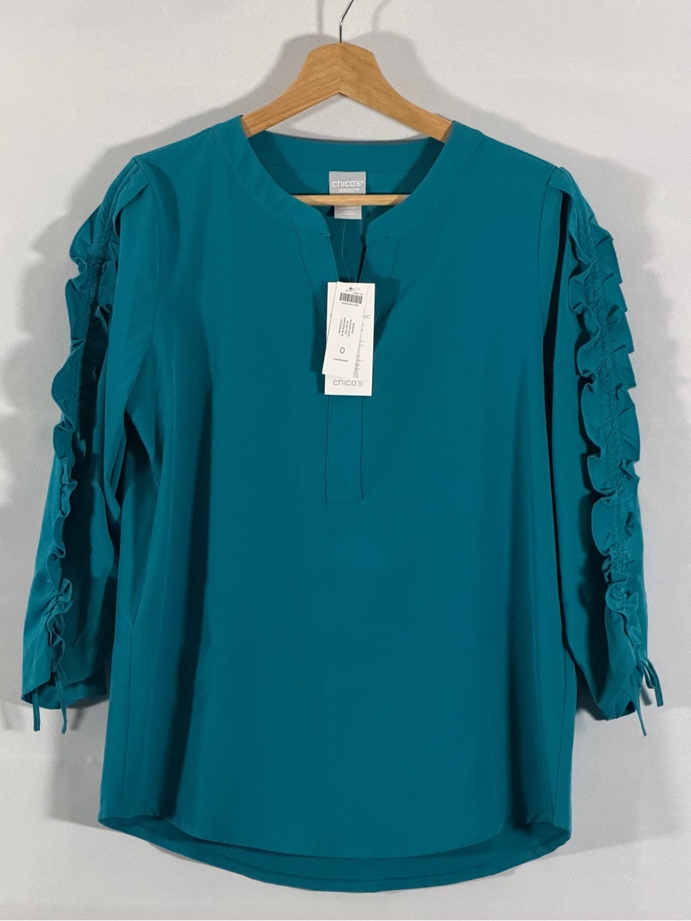 NWT Chico’s Zenergy Lakeview Blue Ruched Sleeve Stretch Top Women’s Size 0